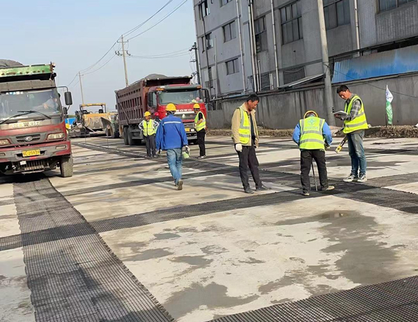 北塔老材料的新故事：玻璃纤维土工格栅如何在‘白改黑’浪潮中重获新生？